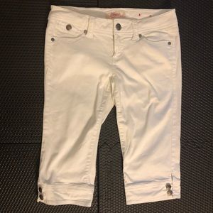 White Candies Capris